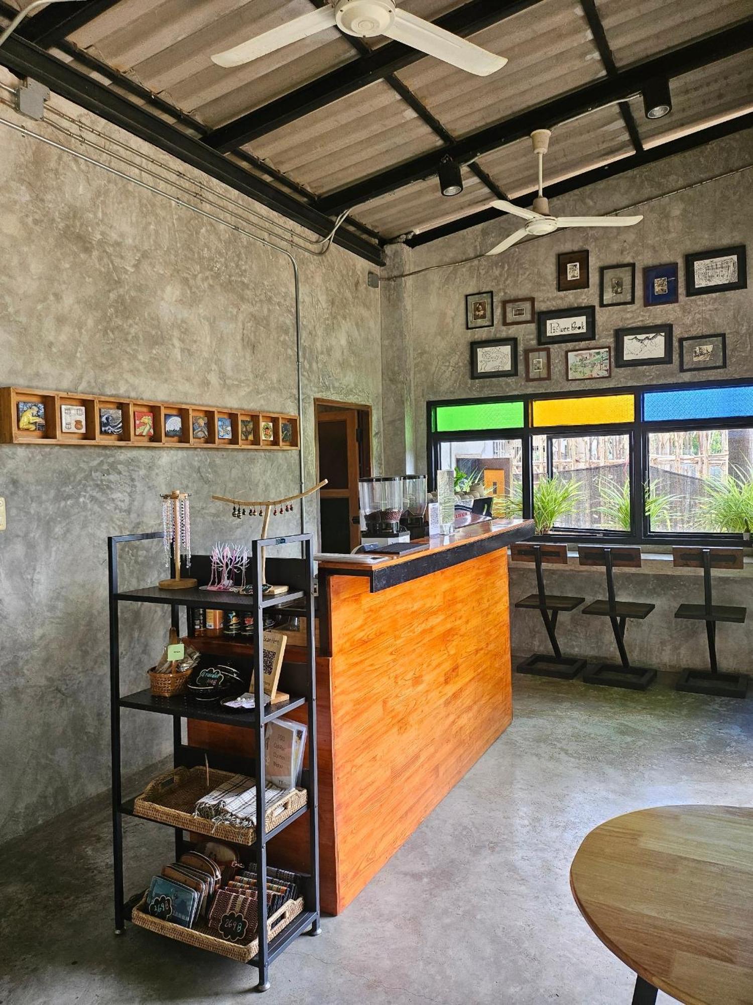 The Picturebook Guesthouse Mae Sot Ngoại thất bức ảnh