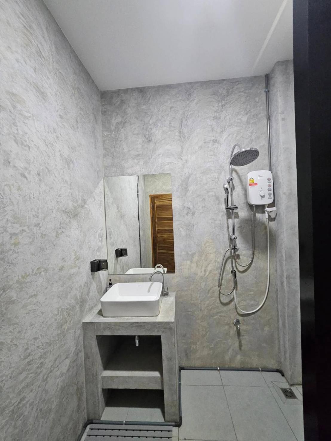 The Picturebook Guesthouse Mae Sot Ngoại thất bức ảnh